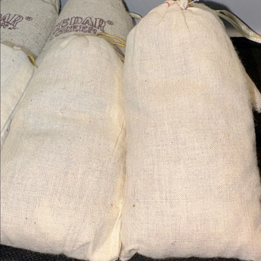 Natural Closet Sachets - Cream